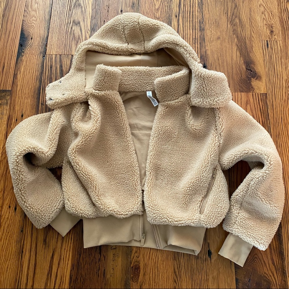 Alo Yoga Foxy Sherpa Camel Hooded Cozy Jacket XS